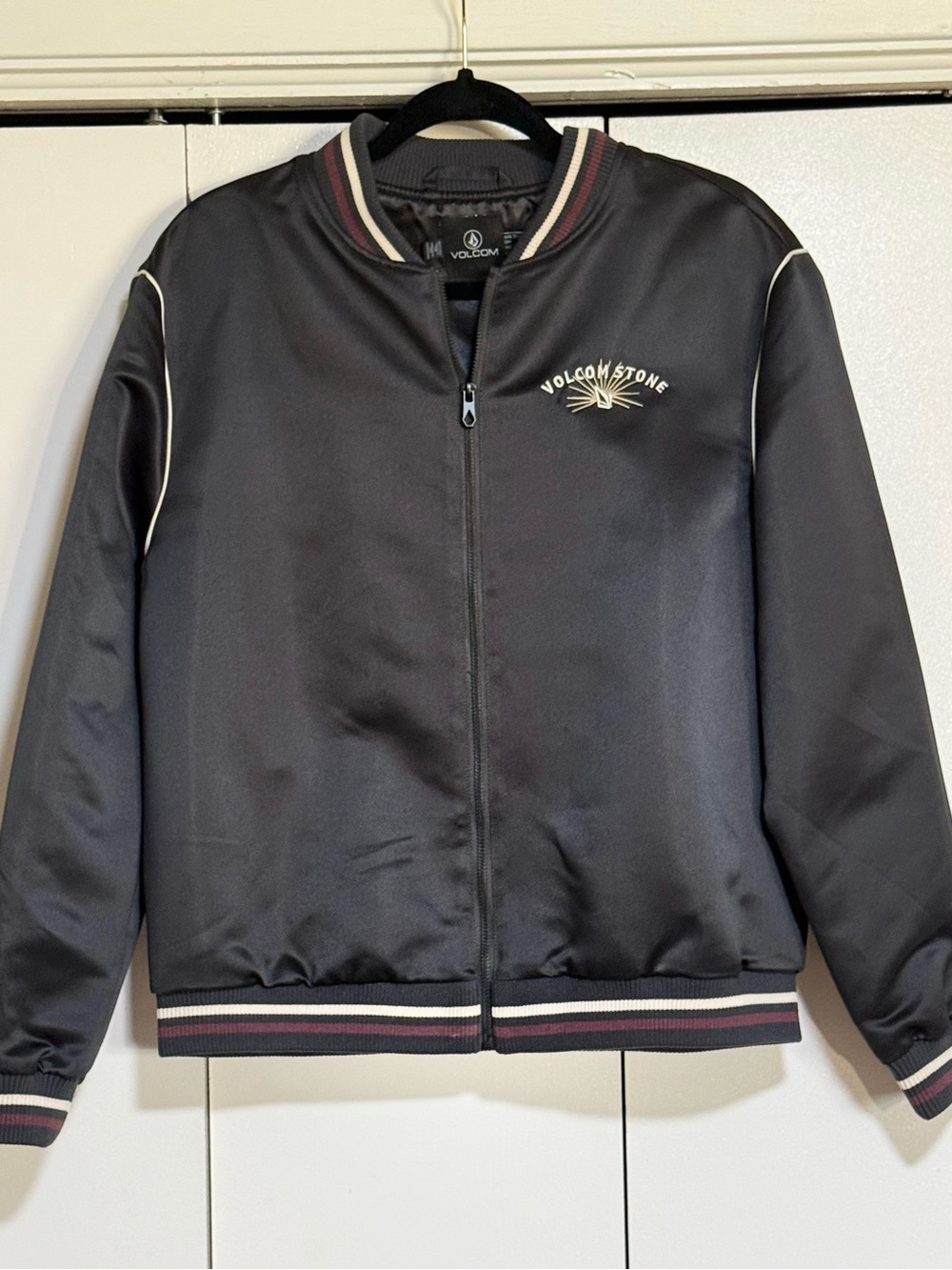 Volcom Black Satin Bomber Jacket Snake Embroidered True To This NWOT Small - Picture 3 of 16